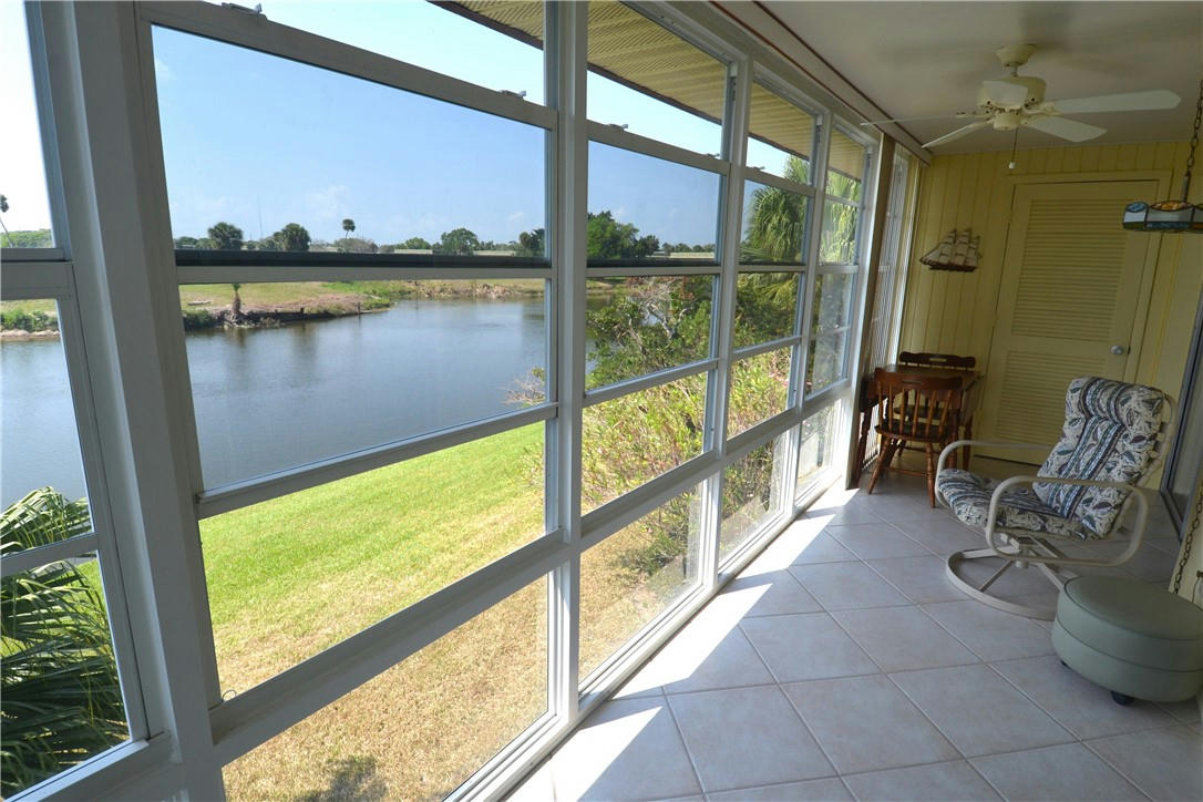 33 VISTA GARDENS TRL APT 207, VERO BEACH, FL 32962, photo 1 of 21