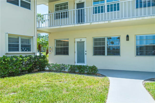 61 WOODLAND DR APT 103, VERO BEACH, FL 32962, photo 2 of 24